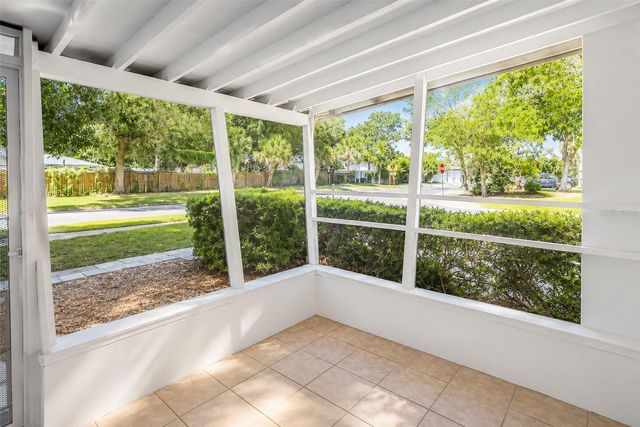9001 82ND STREET, Seminole, FL 33777