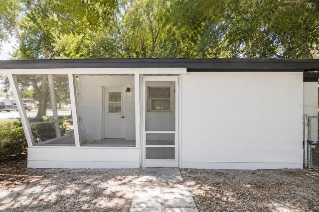 9001 82ND STREET, Seminole, FL 33777