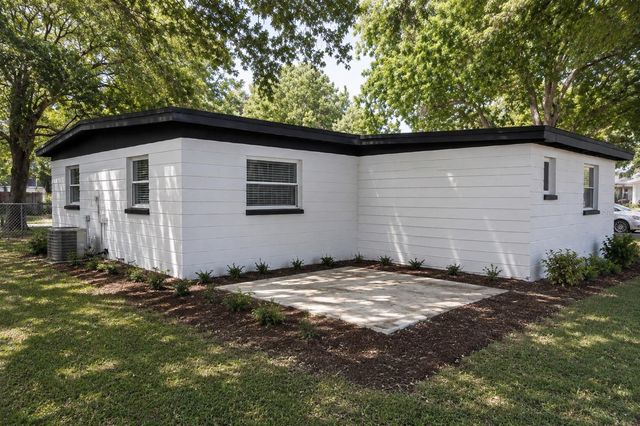 9001 82ND STREET, Seminole, FL 33777