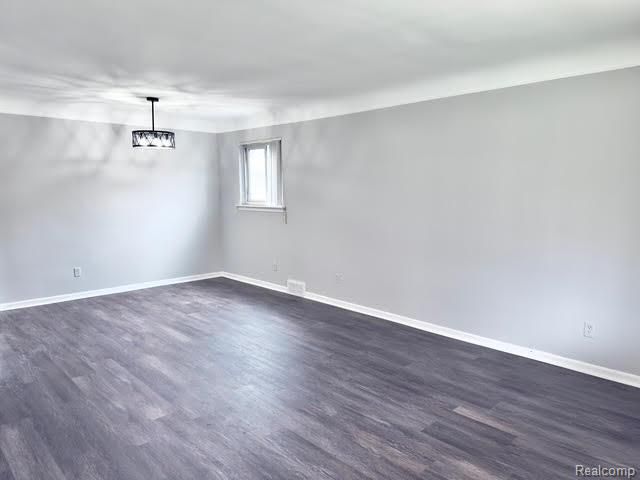 24572 Rosalind Avenue, Eastpointe, MI 48021