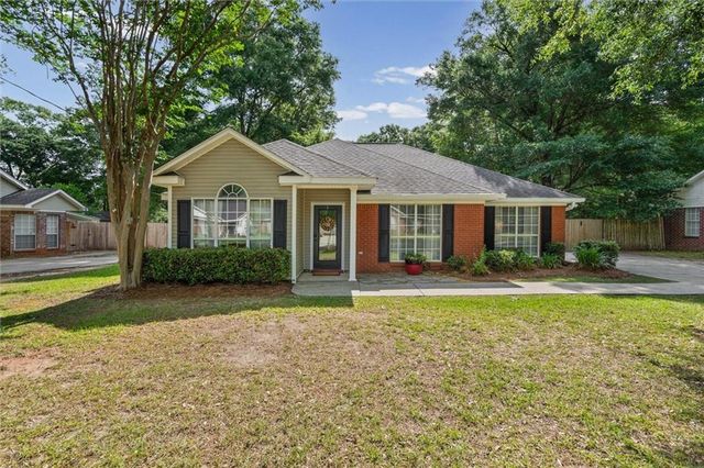 5201 Southern Oaks Trail, Grand Bay, AL 36541