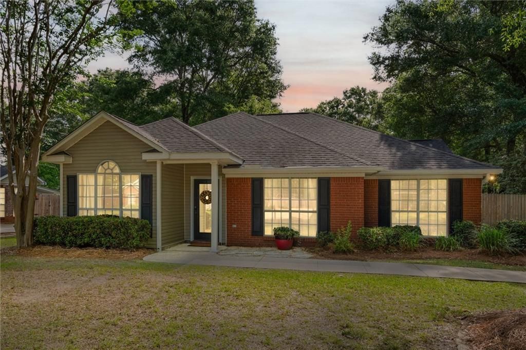 5201 Southern Oaks Trail, Grand Bay, AL 36541