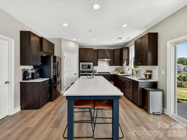 6203 Six String Court, Fort Mill, SC 29708