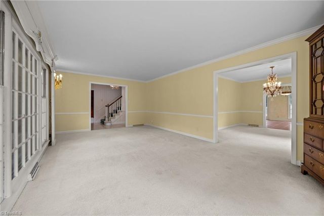 1122 Kensington Drive, High Point, NC 27262