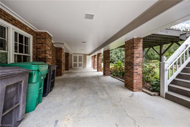 1122 Kensington Drive, High Point, NC 27262