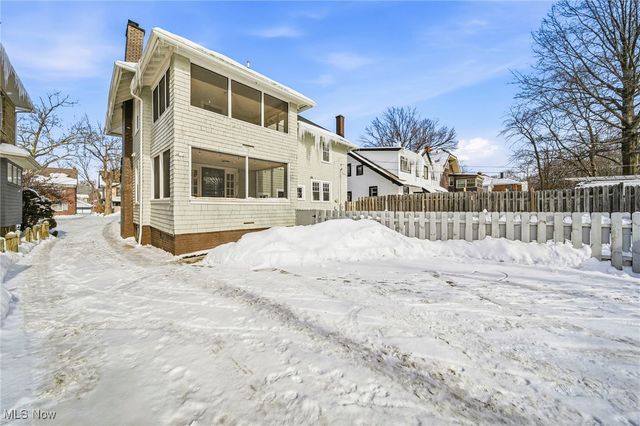 3014 Euclid Heights Boulevard, Cleveland Heights, OH 44118