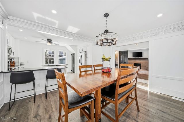 3014 Euclid Heights Boulevard, Cleveland Heights, OH 44118