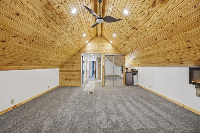2760 N Booth STREET, Milwaukee, WI 53212