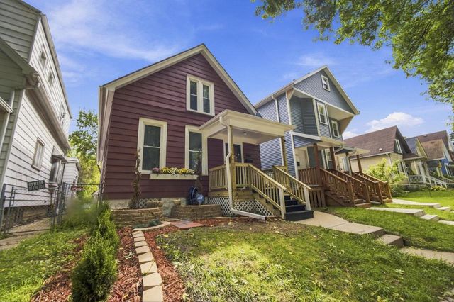 2760 N Booth STREET, Milwaukee, WI 53212