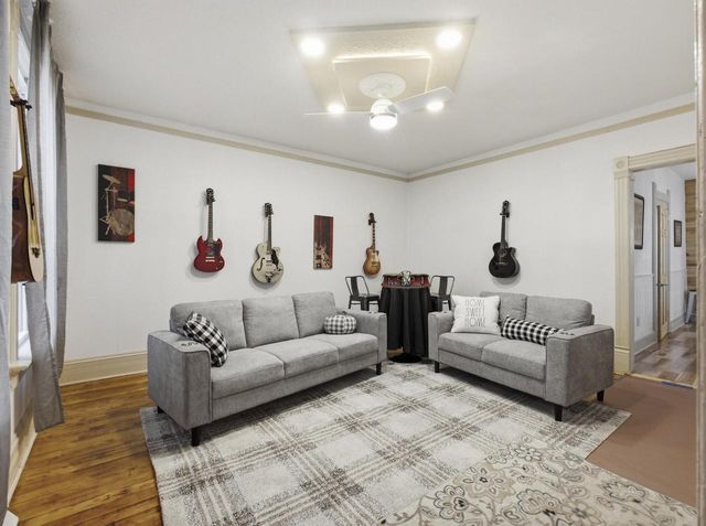 2760 N Booth STREET, Milwaukee, WI 53212