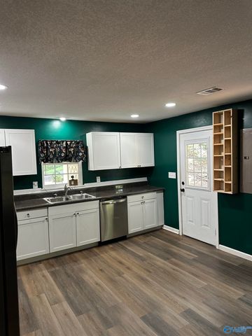 1902 NW Louise Avenue NW, Fort Payne, AL 35967