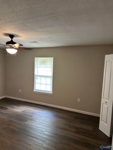 1902 NW Louise Avenue NW, Fort Payne, AL 35967