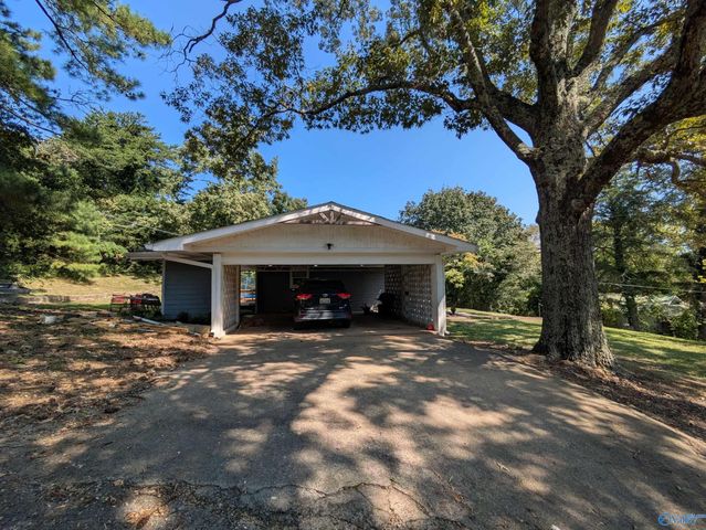 1902 NW Louise Avenue NW, Fort Payne, AL 35967