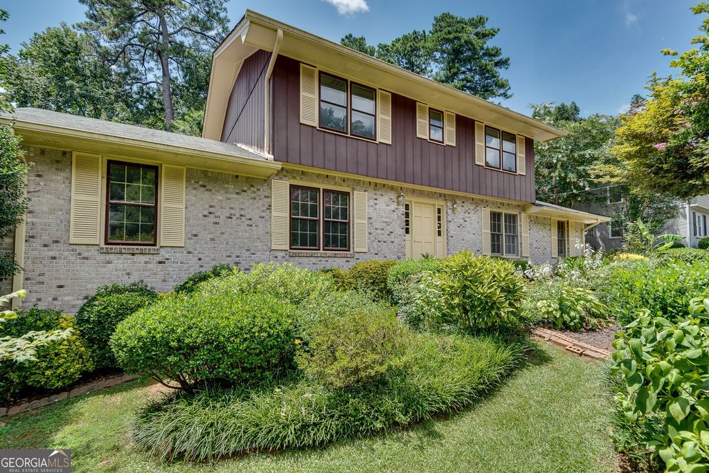 1534 Country Squire Court, Decatur, GA 30033