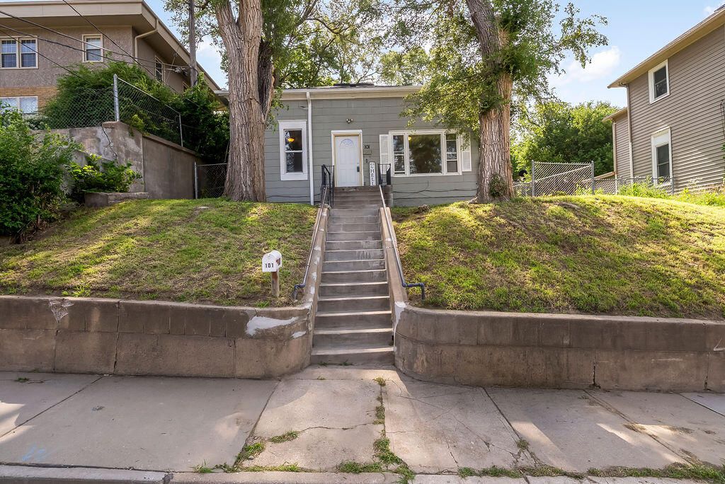 101 BLUFF Street, Council Bluffs, IA 51503