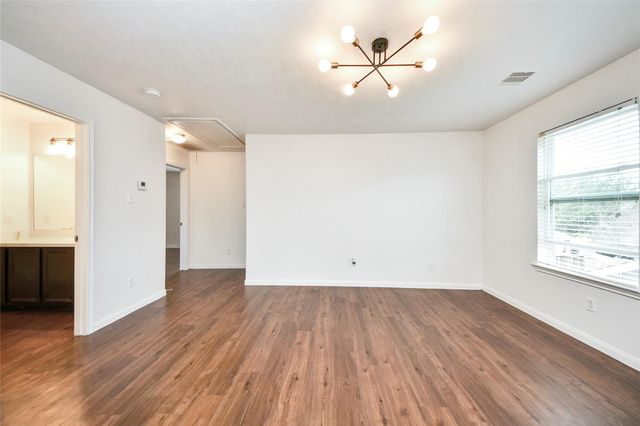 22215 Queenbury Hills Drive, Houston, TX 77073