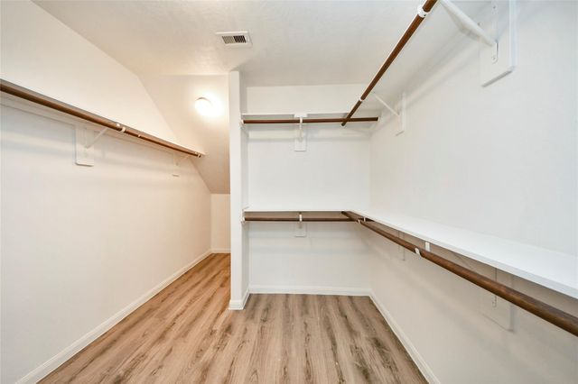 22215 Queenbury Hills Drive, Houston, TX 77073