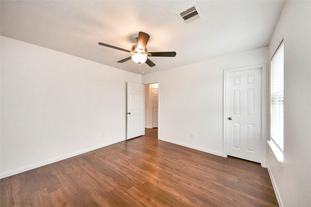 22215 Queenbury Hills Drive, Houston, TX 77073