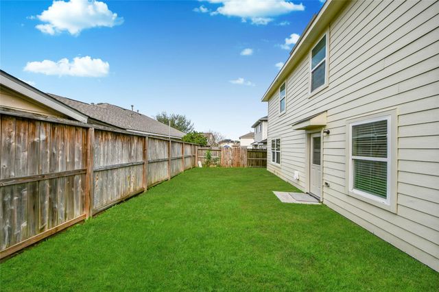 22215 Queenbury Hills Drive, Houston, TX 77073