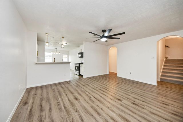 22215 Queenbury Hills Drive, Houston, TX 77073