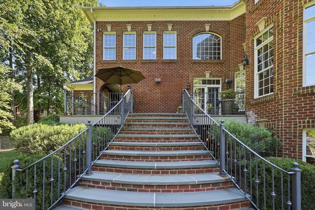 3002 APPLE BROOK LN, Oakton, VA 22124