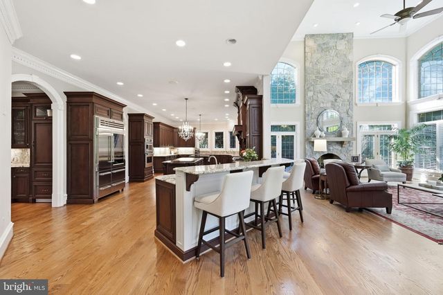 3002 APPLE BROOK LN, Oakton, VA 22124