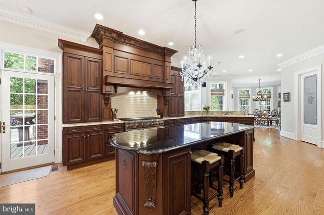 3002 APPLE BROOK LN, Oakton, VA 22124