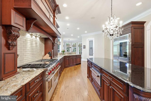 3002 APPLE BROOK LN, Oakton, VA 22124