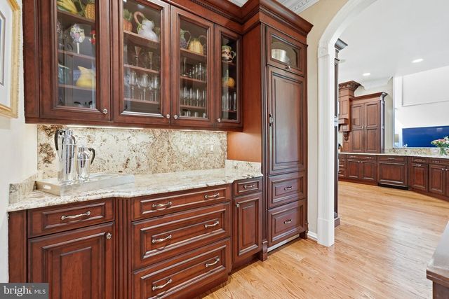 3002 APPLE BROOK LN, Oakton, VA 22124
