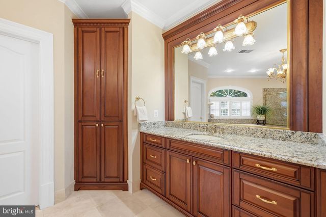 3002 APPLE BROOK LN, Oakton, VA 22124