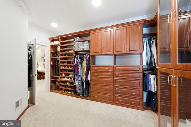 3002 APPLE BROOK LN, Oakton, VA 22124