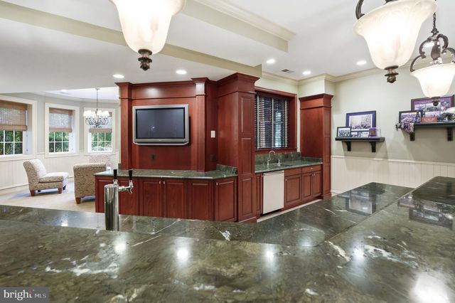 3002 APPLE BROOK LN, Oakton, VA 22124