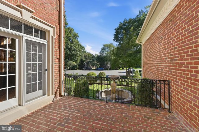 3002 APPLE BROOK LN, Oakton, VA 22124