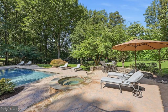 3002 APPLE BROOK LN, Oakton, VA 22124