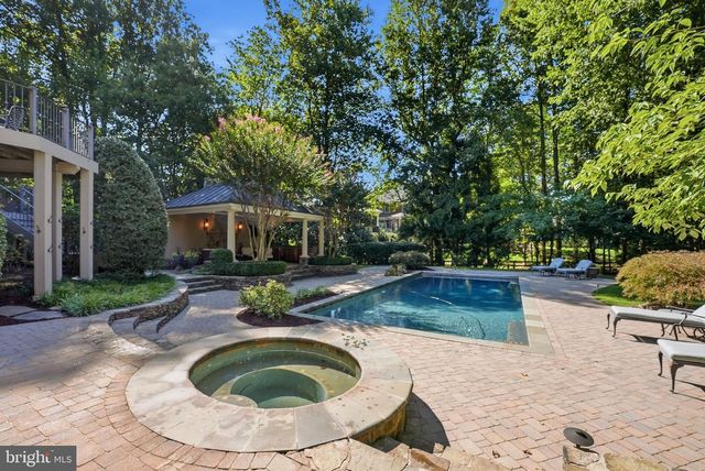 3002 APPLE BROOK LN, Oakton, VA 22124