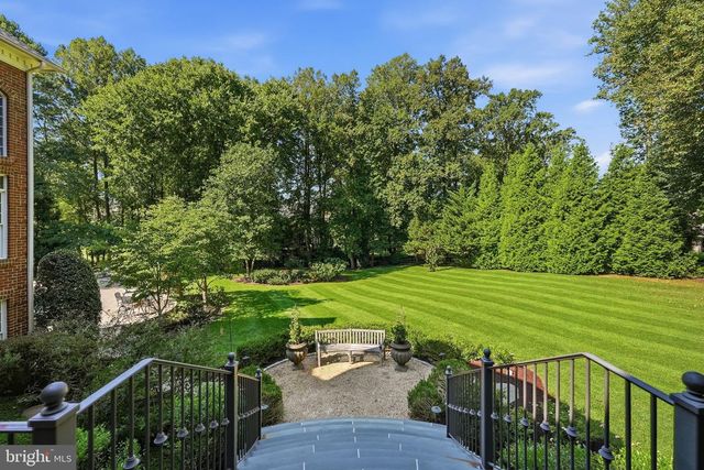 3002 APPLE BROOK LN, Oakton, VA 22124