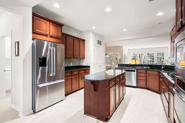 6 Miramar Ct, Bluffton, SC 29910