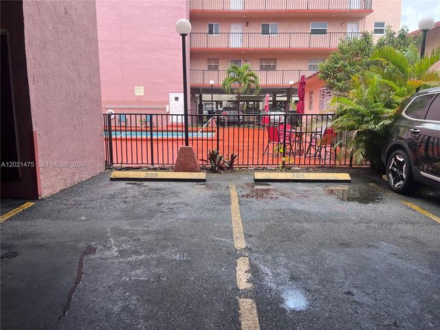 6175 W 20th Ave 309, Hialeah, FL 33012