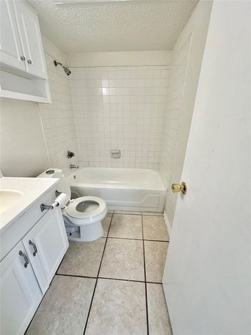 4322 Gillis ST 105, Austin, TX 78745