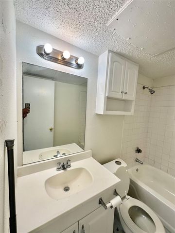 4322 Gillis ST 105, Austin, TX 78745