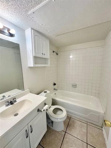 4322 Gillis ST 105, Austin, TX 78745