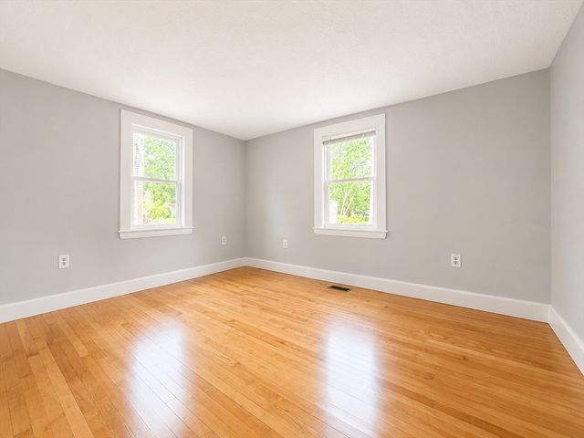 2 Millwood Cir, Framingham, MA 01701