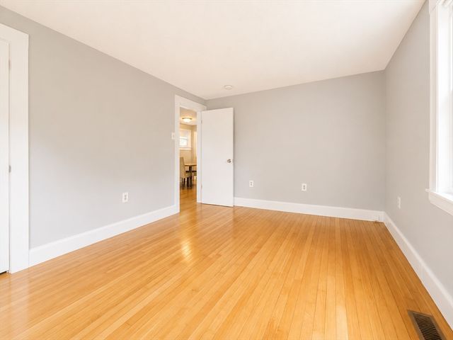 2 Millwood Cir, Framingham, MA 01701