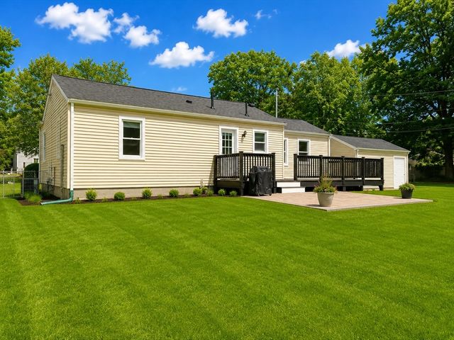 2 Millwood Cir, Framingham, MA 01701