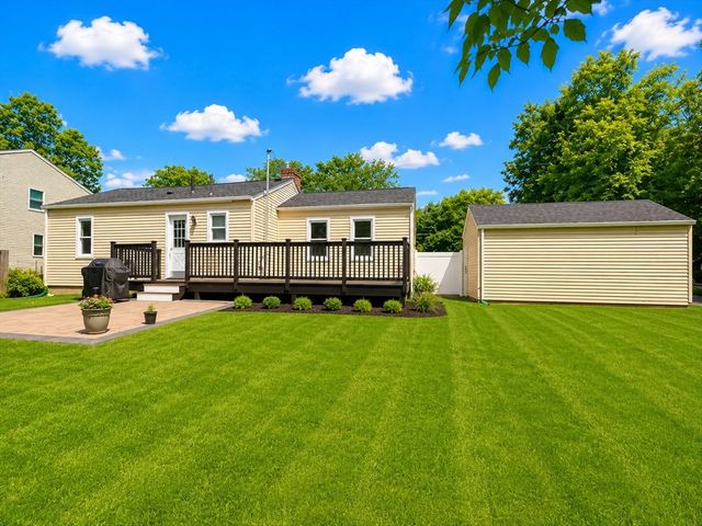 2 Millwood Cir, Framingham, MA 01701