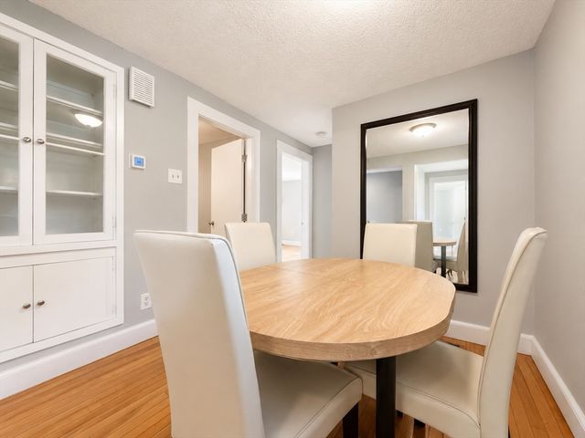 2 Millwood Cir, Framingham, MA 01701