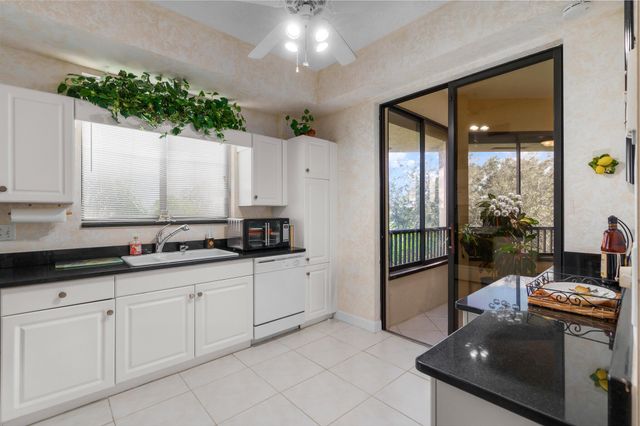 7546 La Paz Blvd 405, Boca Raton, FL 33433