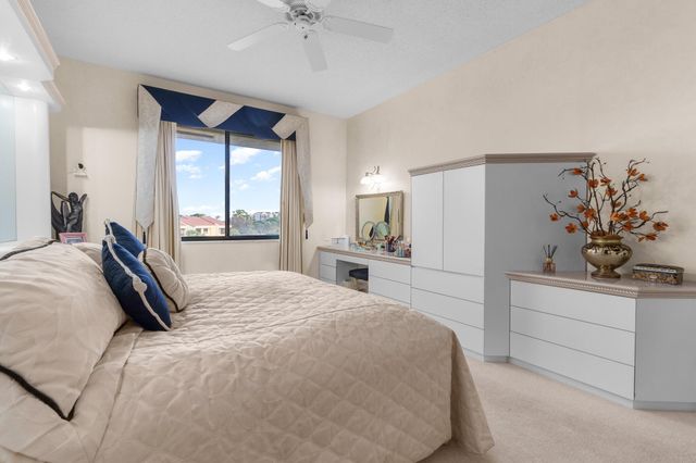 7546 La Paz Blvd 405, Boca Raton, FL 33433