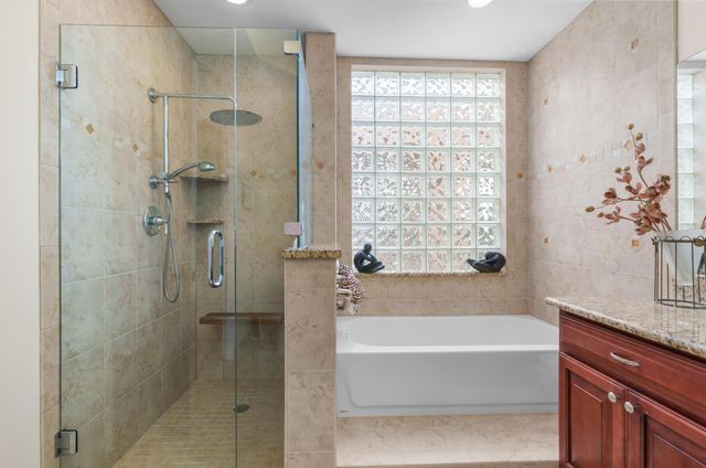 7546 La Paz Blvd 405, Boca Raton, FL 33433