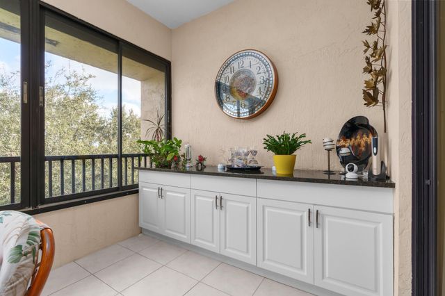 7546 La Paz Blvd 405, Boca Raton, FL 33433